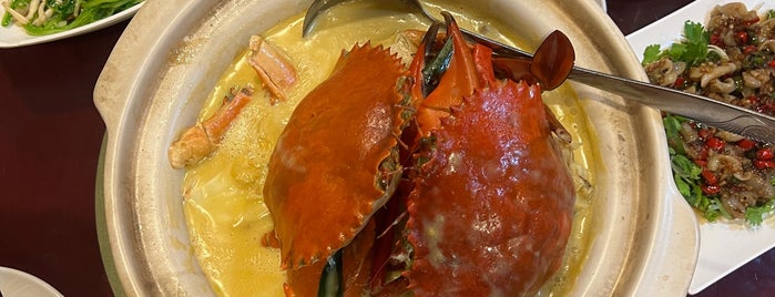Restoran Hau Kee Seafood (口记海鲜楼) is one of Best Places for Crab Craving in KL.