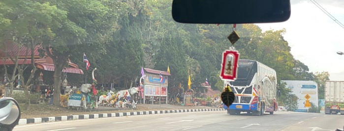 Chao Pho Khun Tan Shrine is one of ลำพูน, ลำปาง.