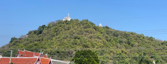 Phra Nakhon Khiri (Khao Wang) is one of PETCHBURI | COMMUNITY MEDICINE.