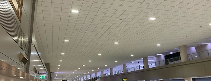 Terminal 2 is one of Posti che sono piaciuti a PaePae.