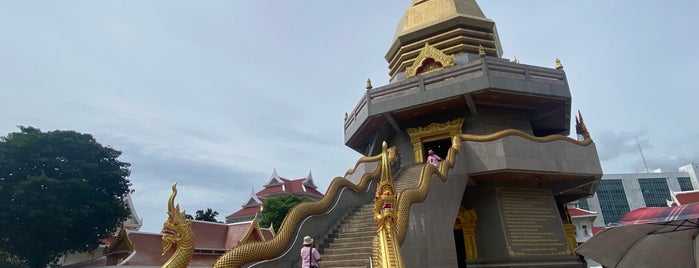 วัดโพธิสมภรณ์ พระอารามหลวง is one of Holy Places in Thailand that I've checked in!!.