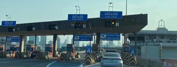Rama 9-1 (Chalong Rat) Toll Plaza is one of ทางพิเศษฉลองรัช (Chalong Rat Expressway).