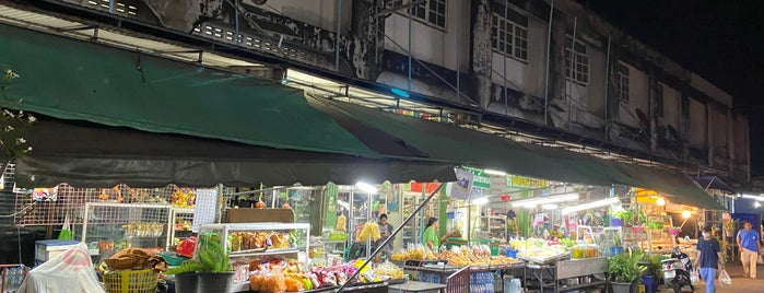 Thetsaban 1 Market is one of ที่ประจำ.