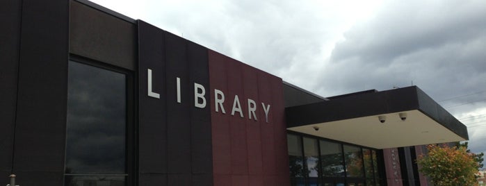 Ramsey County Library - Maplewood is one of Posti che sono piaciuti a Teagan.