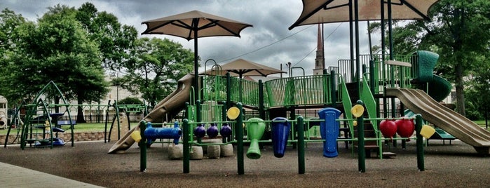 Zinn Park is one of Parks.