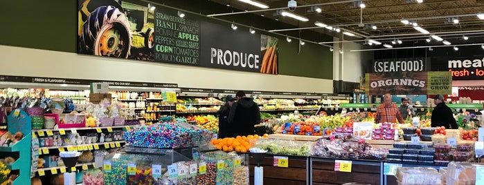 Save-On-Foods is one of Ruokaa Richmondissa.