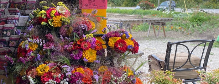 Westham Island Herb Farm is one of A Guide to Vancouver (& suburbia).