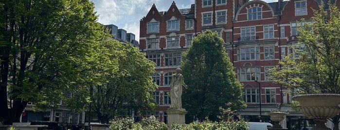 Golden Square is one of Gardens.