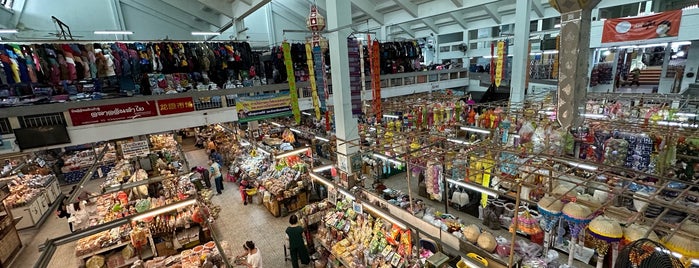Ton Lam Yai Market is one of Chiang Mai.
