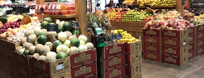 Blush Lane Organic Market is one of SW.