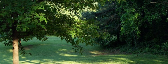 Benteen Park is one of Chester'in Beğendiği Mekanlar.