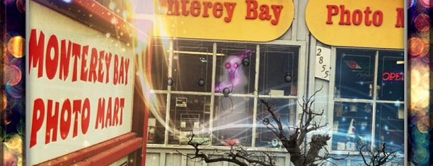 Monterey Bay Photo Mart is one of สถานที่ที่บันทึกไว้ของ kaleb.