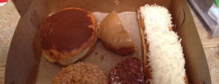 Dunk Donuts is one of Chicago Donut Spots.