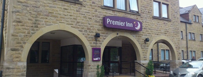 Premier Inn Huddersfield North is one of Lieux qui ont plu à Lynn.