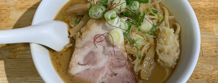 ラーメン 新天地 is one of ラーメン屋さん 二郎変.