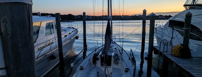 Montauk Yacht Club is one of Hamptons.