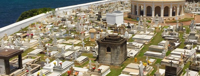 Cementerio Santa Maria Magdalena De Pazzis is one of h'ın Kaydettiği Mekanlar.