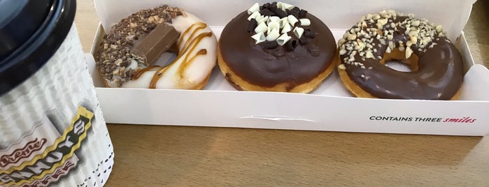 Krispy Kreme is one of Locais curtidos por BILAL.