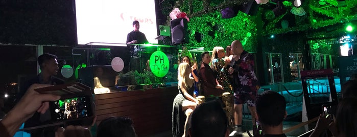 Penthouse Night Club is one of LA - clubs.