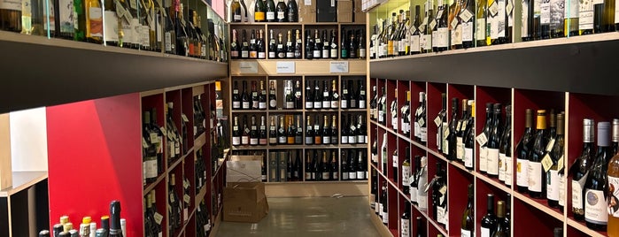 Enoteca Barolo is one of Tiendas con Vinos de Madrid.