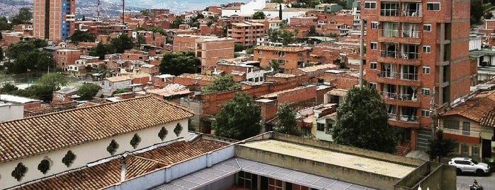 Villa Hermosa is one of Medellín.