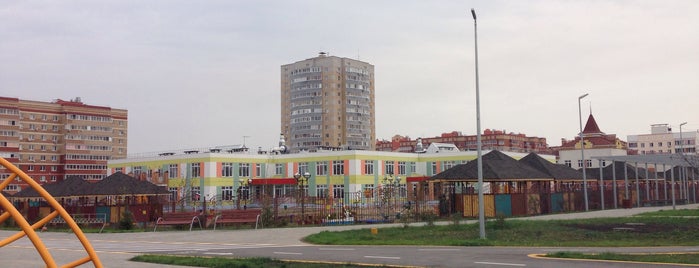 Яшьлек is one of Районы города Альметьевска.