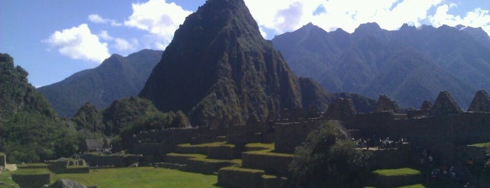 Wayna Picchu is one of Perú 01.