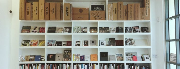 Arcana: Books on the Arts is one of LA.