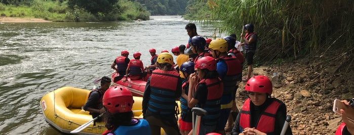 Adventure Base Camp is one of สถานที่ที่ Ava ถูกใจ.