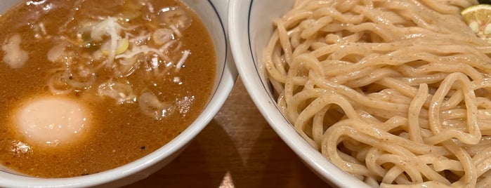 つじ田 is one of 東京ひとり飯.