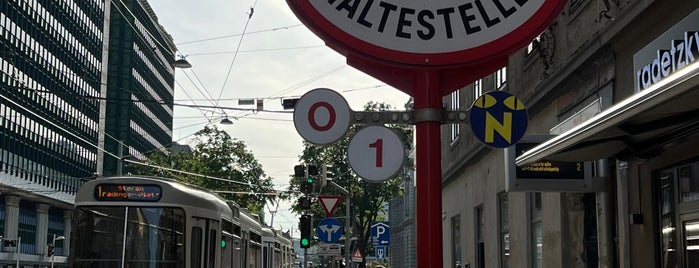 H Radetzkystraße, Hintere Zollamtsstraße is one of Öffiziell.