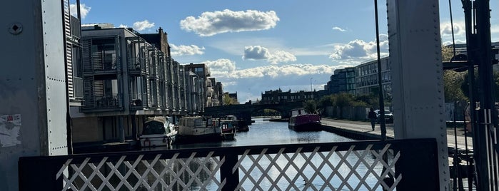 Leamington Lift Bridge is one of Edinburg.