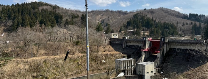 鯖石川ダム is one of 日本のダム.