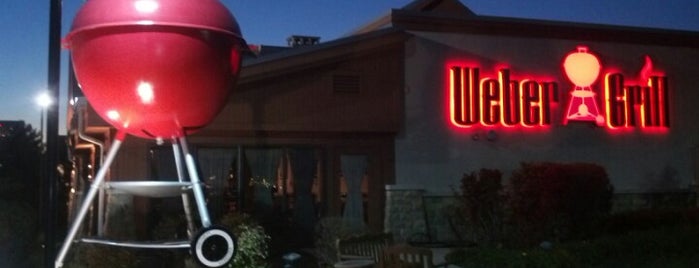 Weber Grill Restaurant is one of Lieux qui ont plu à Todd.