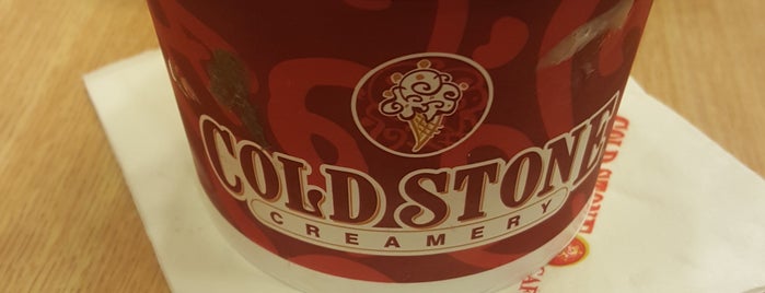 Cold Stone Creamery is one of Tempat yang Disukai Mona.