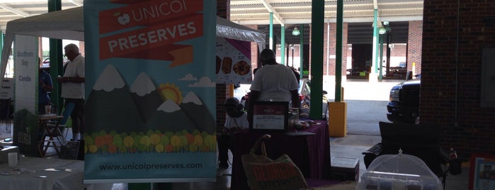 Macon State Farmer's Market is one of Shopping.