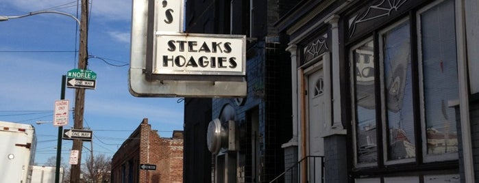 Jim's Steaks is one of Tempat yang Disimpan Queen.