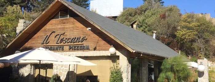 Il Toscano Ristorante Pizzeria is one of Tempat yang Disukai Carolina.