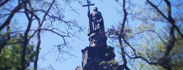 Denkmal für Wladimir den Heiligen is one of Orte, die Illia gefallen.