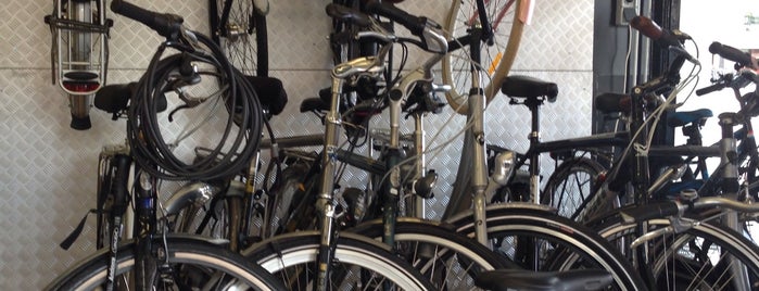 eddy's bike shop is one of Amsterdam 🇳🇱.