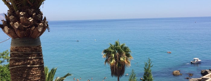 Playa Calahonda is one of Nerja.