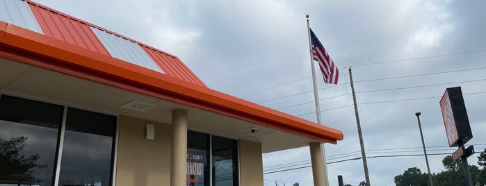 Whataburger is one of Fotolocoさんのお気に入りスポット.