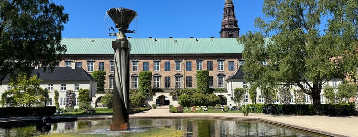 Det Kongelige Biblioteks Have is one of Kopenhaga.