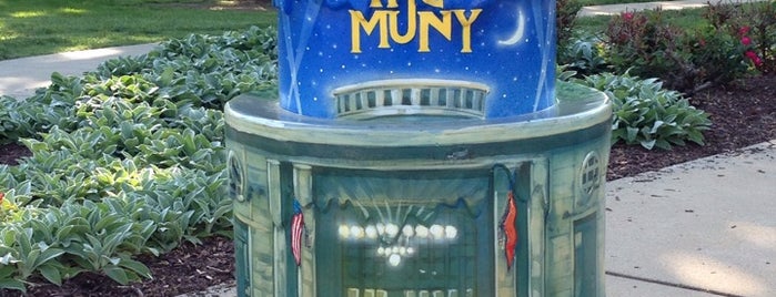 The Muny is one of #STL250 Cakes (Inner Circle).