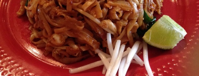 Somtum Der is one of The 15 Best Places for Pad Thai in New York City.