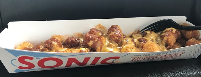 Sonic Drive-In is one of Lieux qui ont plu à huskyboi.