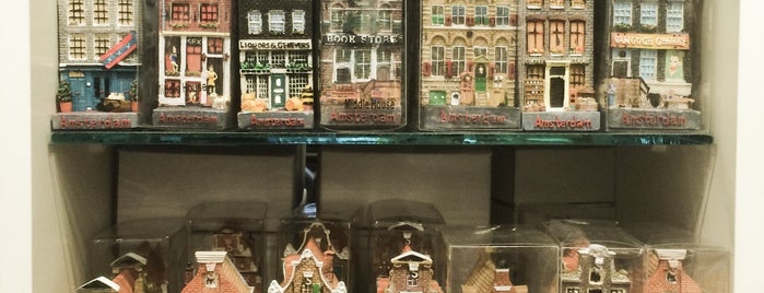 Surprise Giftshop & Souvenirs is one of Amsterdam.