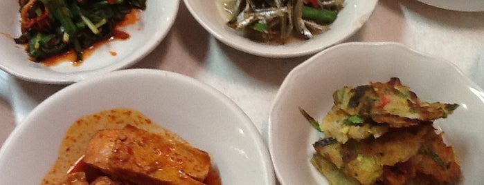 돈돼지(Tocino A La Plancha)Restaurante Coreana is one of Posti che sono piaciuti a Nono.