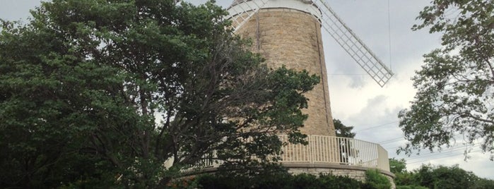 Wamego Dutch Mill is one of Lieux qui ont plu à Lizzie.