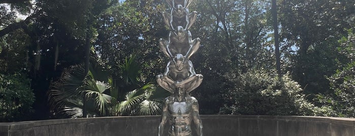 The Sydney and Walda Besthoff Sculpture Garden is one of New Orleans.
